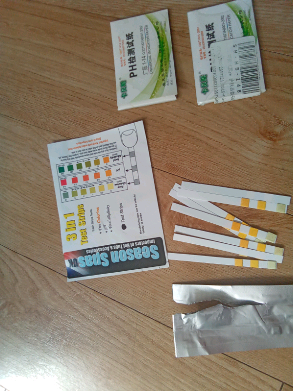 Universal indicator paper