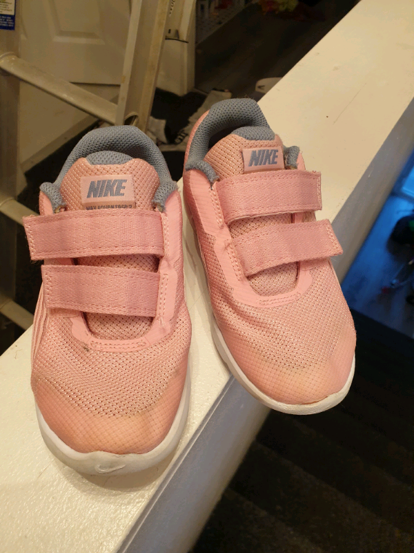 image for Pink Nike size 11 Sale