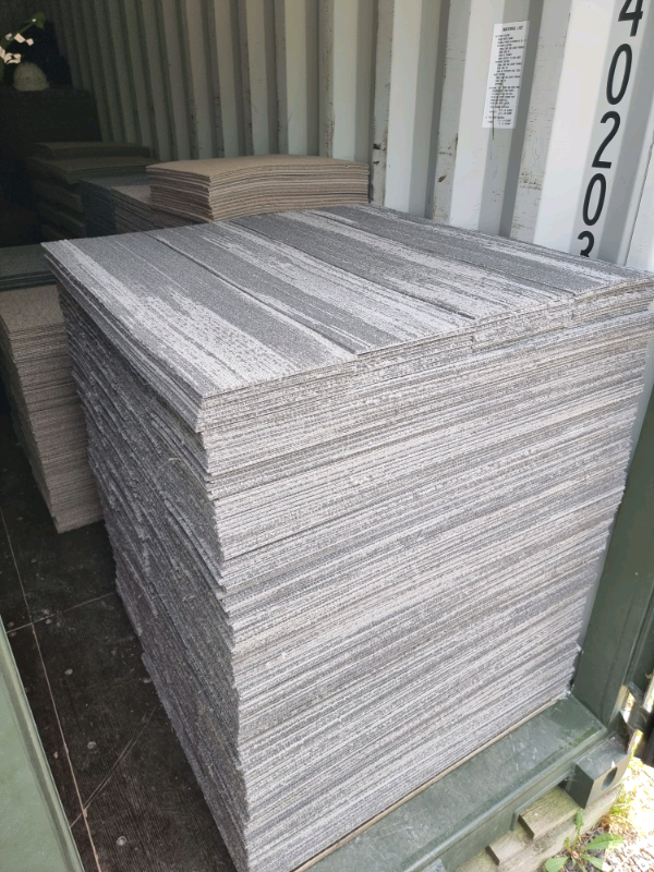 90 x GREY PATTERN CARPET TILE PLANKS £1.20 EACH