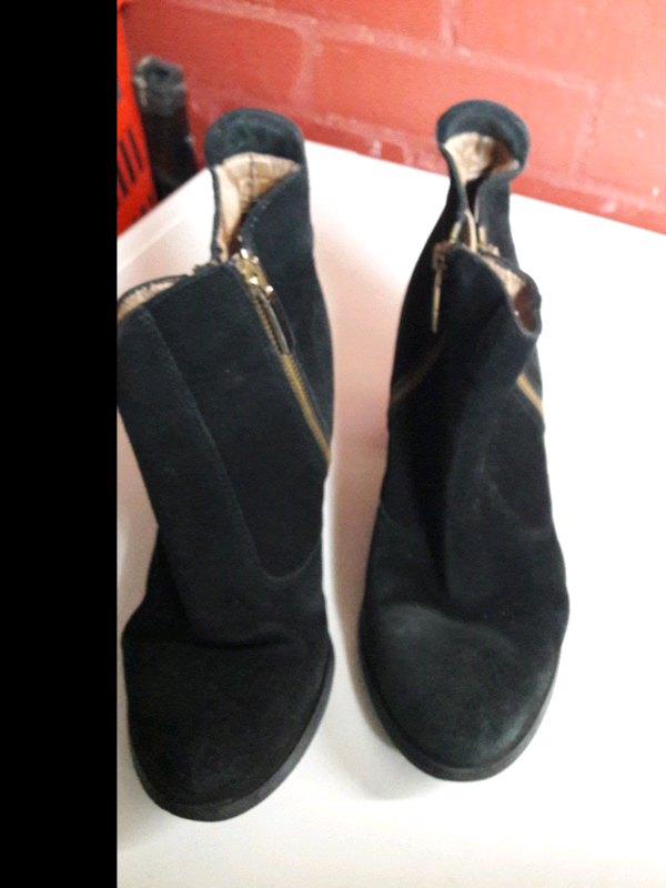 Ladies  black boots 