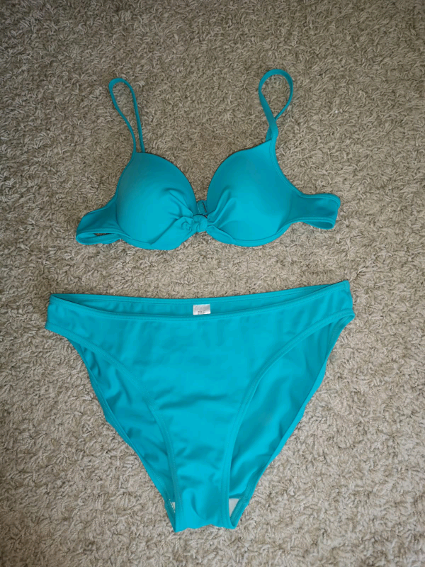 New F&F Pretty Turquoise Bikini Immaculate 
