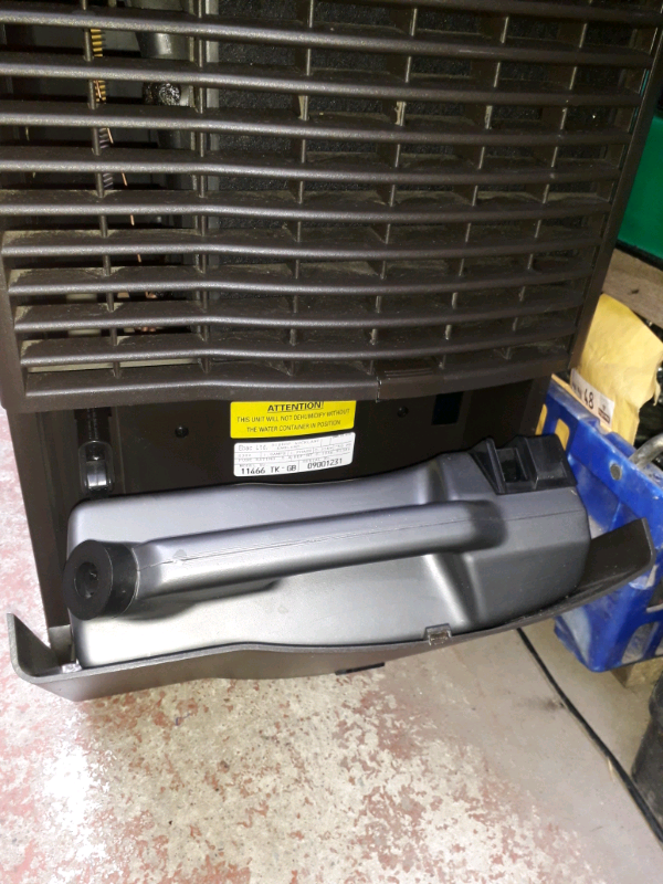 EBAC HOMEDRY 660 DEHUMIDIFIER IN EXCELLENT WORKING CONDITION 