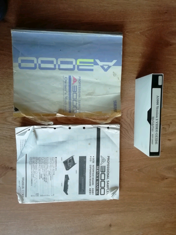 Yamaha A3000 Sampler in its original Box with Manual & power plug and 