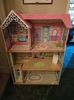 Doll playhouse 
