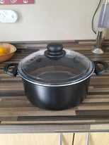 Pyrex oven/casserole dish 