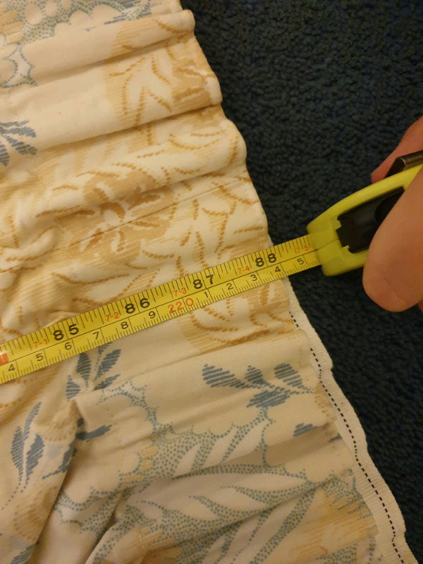 Flower cream curtain with green leave in Glasgow Gumtree