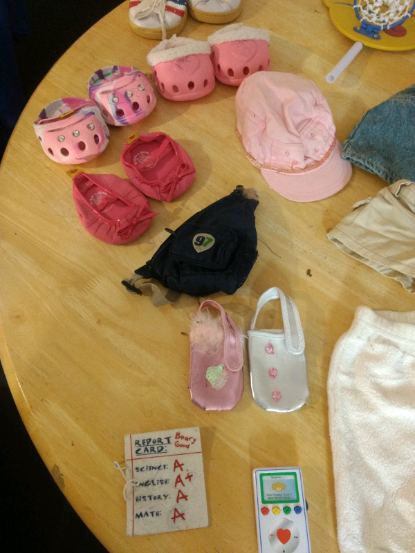 Build-A-Bear Girls chest of drawers, Clothes And Accessories Bundle