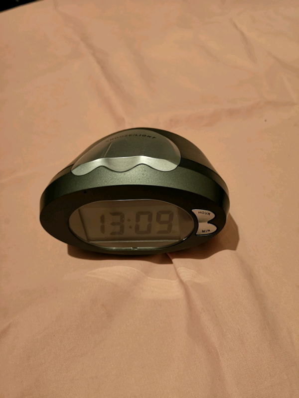 image for Digital Lcd Alarm clock (BRAND NEW).
