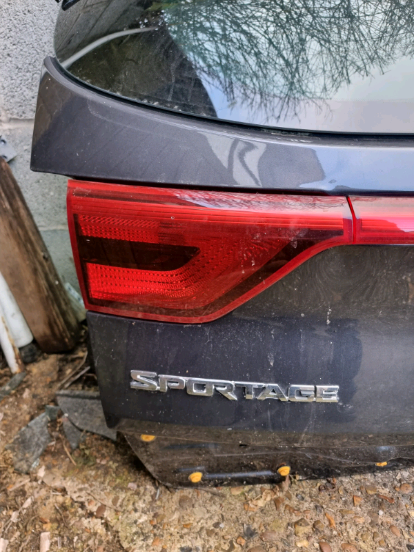 image for 2018 kia sportage tailgate light Right or Left 