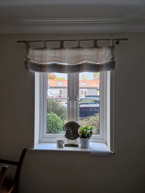 2 x Roman Blinds 100cm x 140cm