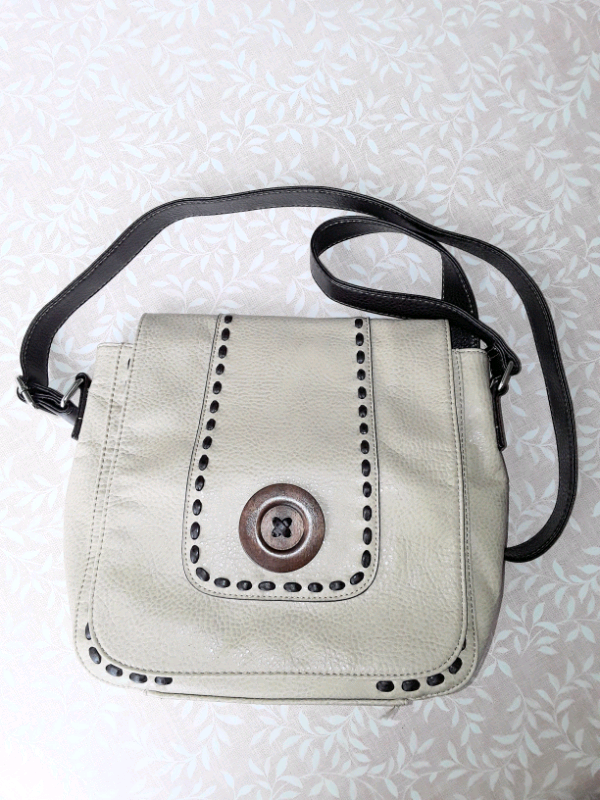 image for Unbranded women cream faux leather shoulder bag 27x28x10cm (Peterlee)