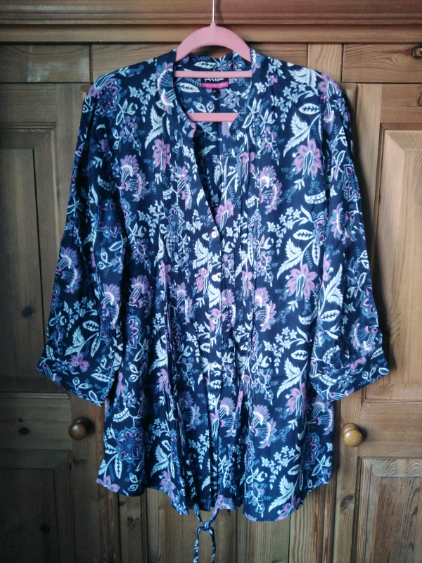 image for Summer tunic/blouse (12/14)