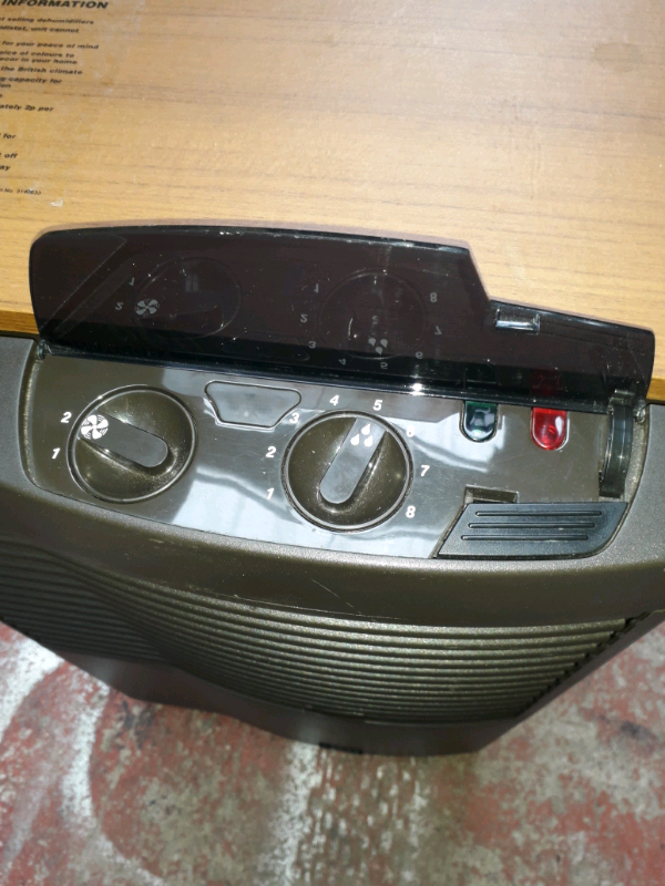 EBAC HOMEDRY 660 DEHUMIDIFIER IN EXCELLENT WORKING CONDITION 
