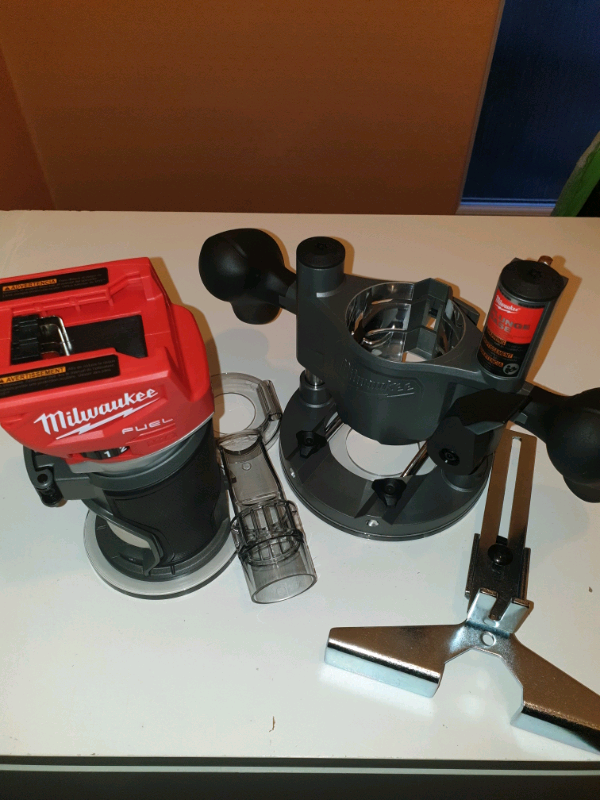 Milwaukee 2723-20 FUEL 18-Volt Li-Ion Brushless Cordless Compact Route