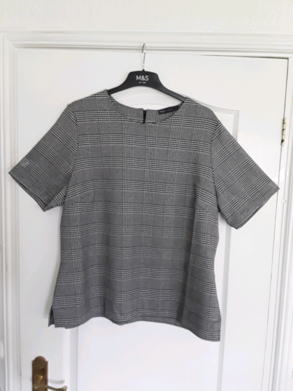 image for M&S Collection  women's sz18 B/W check patterned NWOT'S poly/visc top