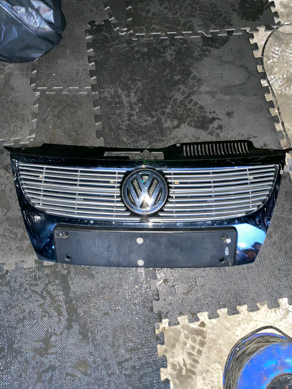 VW EOS FRONT GRILL 