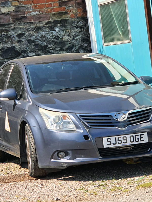 Toyota avensis door. All doors  