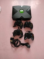XBOX ORIGNAL with all leads & 4 controllers
