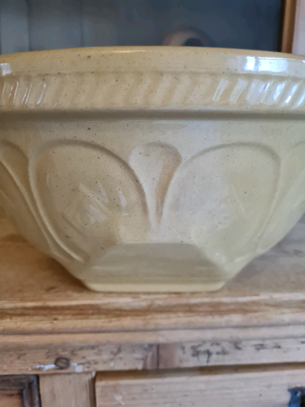 A Vintage 1950's 'Gripstand' T.G. Green Mixing Bowl