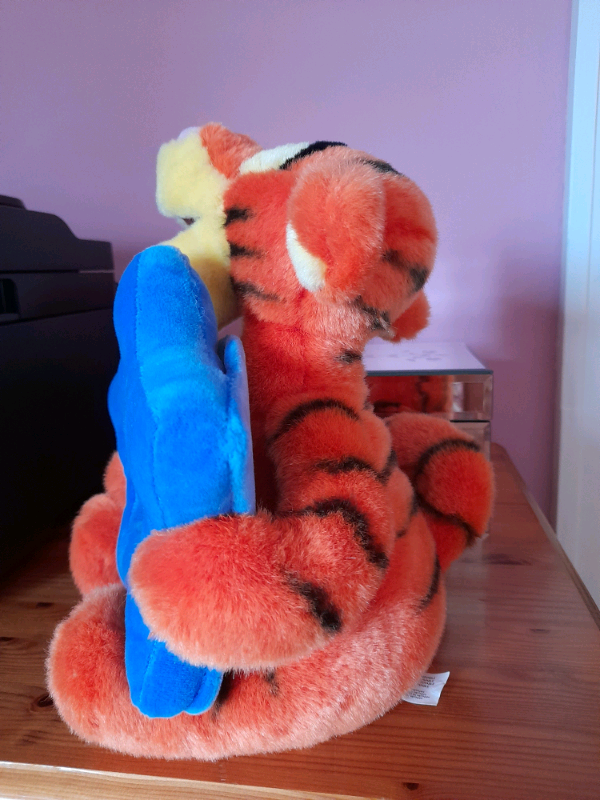 Disney tigger photo frame 10 inches high