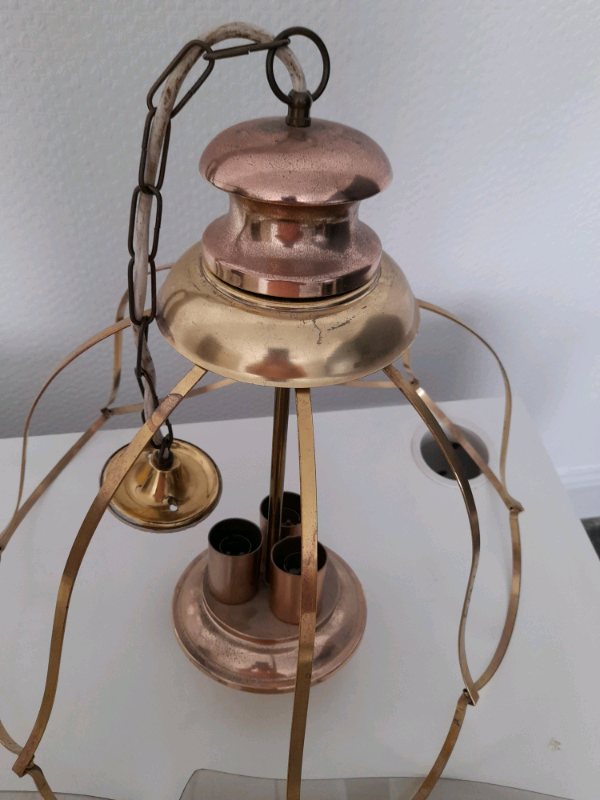 Large light fitting with glass lampshade