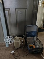 Vintage sekonic 8 30e projector with 2 extra bulbs and screen