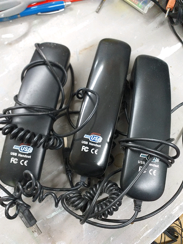 PC HEADSETS, DOCKS, HANDSETS BUNDLE