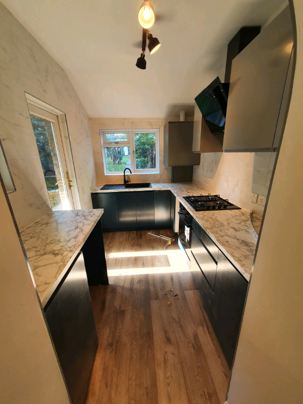 Painter, plumber, tiler, bathroom fitter, kitchen fitter, handyman,etc
