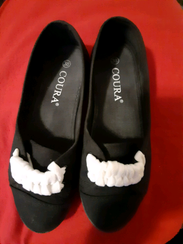 image for Black flat shoes
