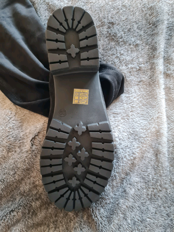 Over the knee boots. OPEN TO OFFERS.