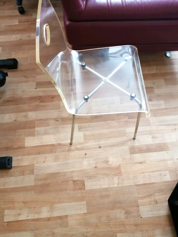 image for Hard plastic chair 