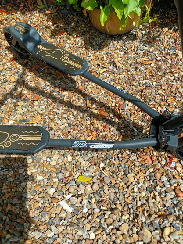 Scissor scooter