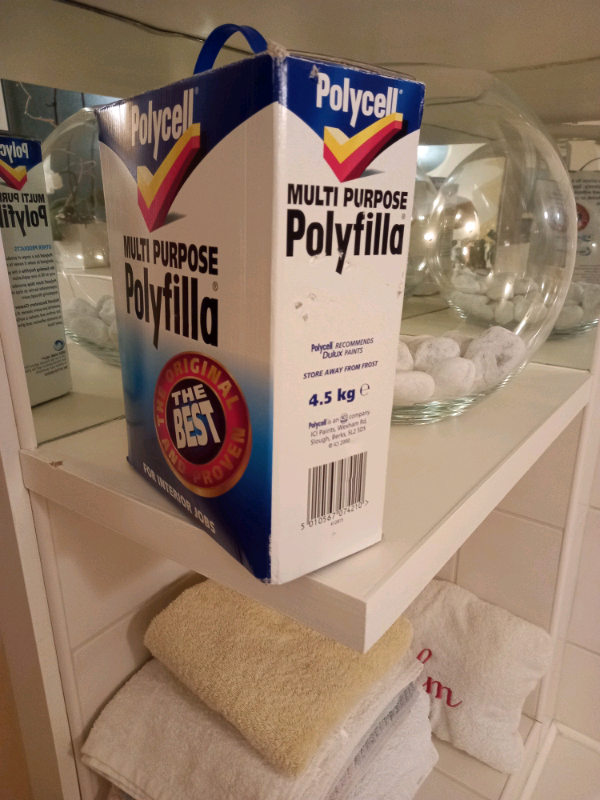 JUMBO BOX OF POLYFILLA 