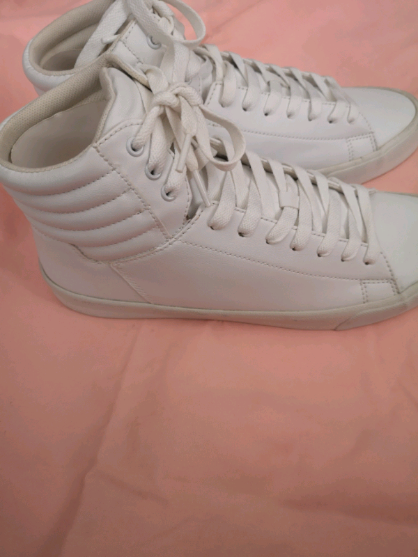 image for Men's leather High Top Trainers (brand new) size 9. Ideal gift. 