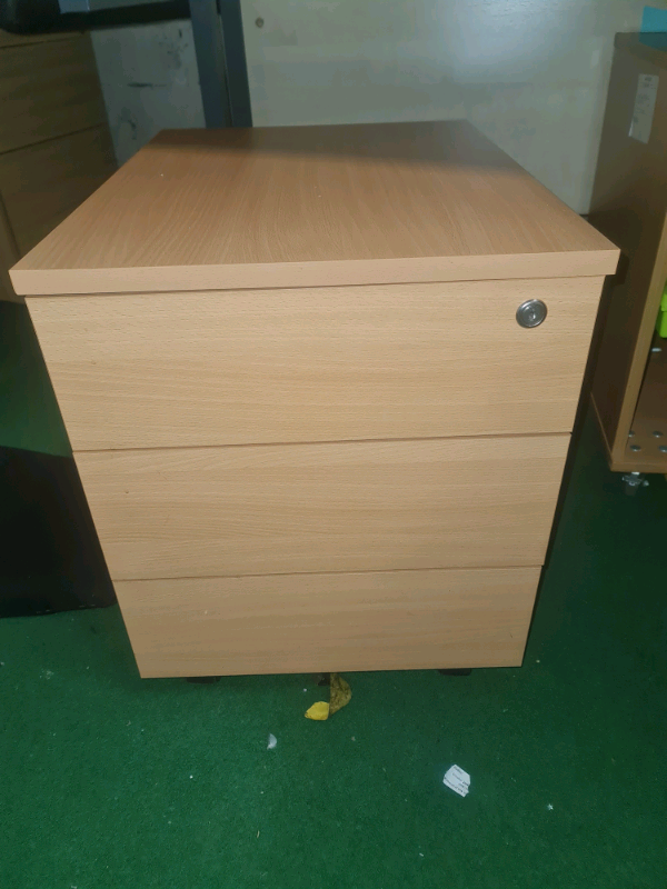 image for Pedestal draws in excellent condition 