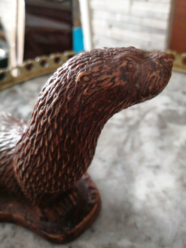Otter ornament 