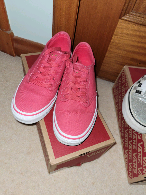 Vans size 4