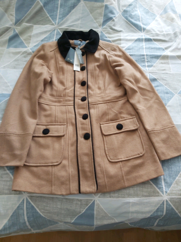 LADİES COAT BY E-VIE Size 12 brand new