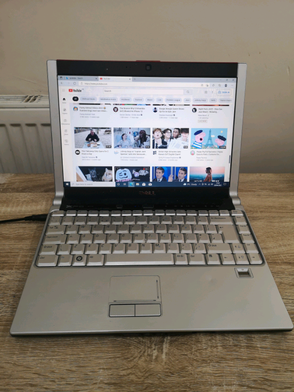Classic Dell Xps hdmi Laptop on Windows 10.