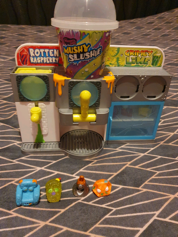 Toys mushy slushie monster machine 