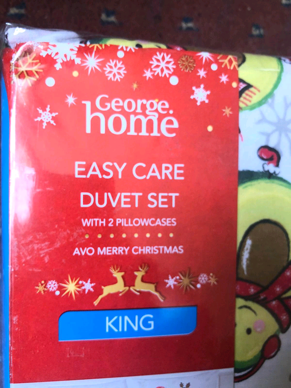 New in pack George avocado Christmas bedding king size