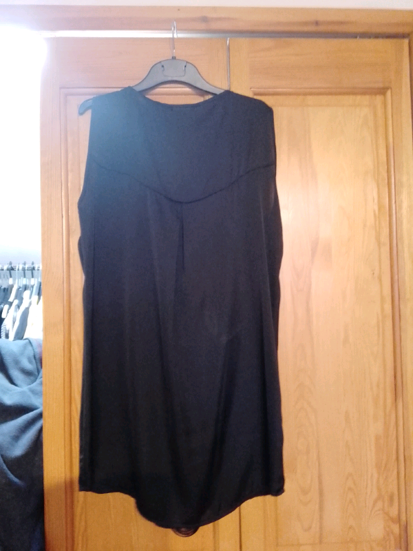 NEW BLACK TOP WITH TAGS size 16
