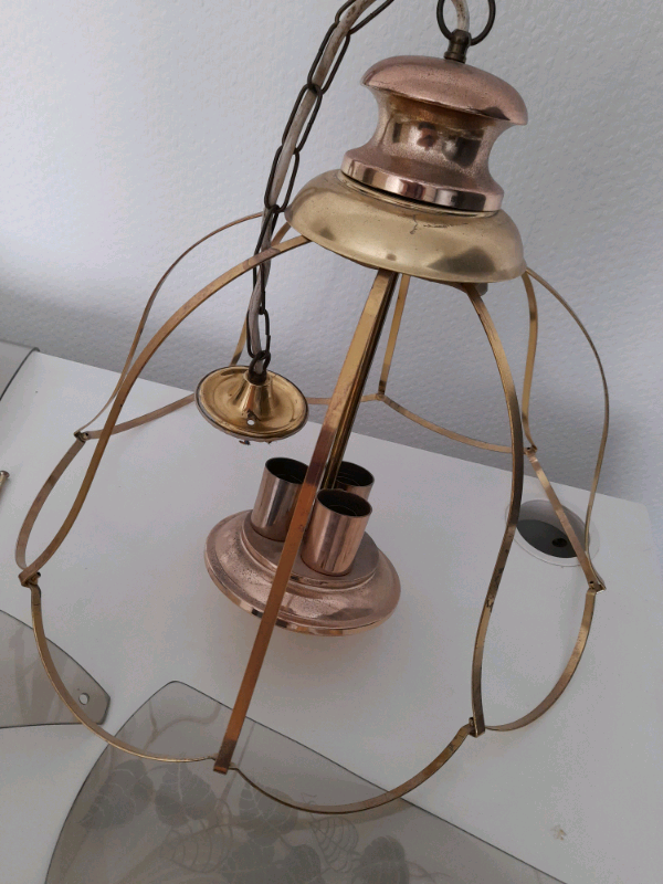 Large light fitting with glass lampshade