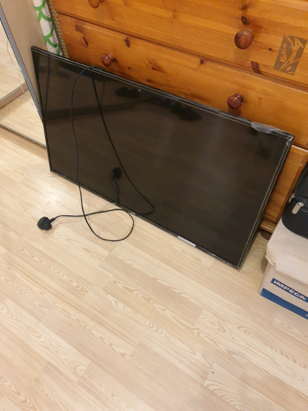 JVC 40 inch Led Tv .model LT-40C550 for repair or Parts 