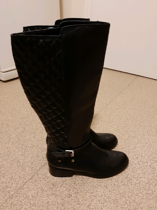image for KURT GEIGER BLACK LEATHER BOOTS 