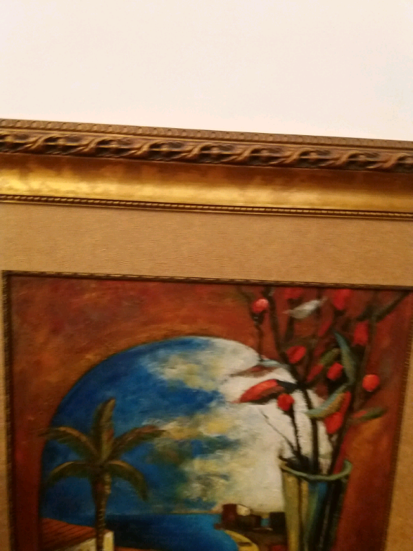 Beautifull hand painted.