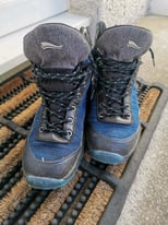 Outdoor waterproof hiking boots 6.5 UK 