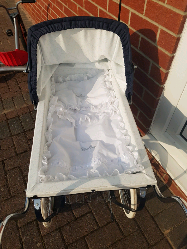 Dolls silver cross pram 