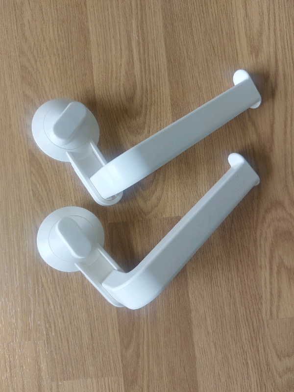2 Toilet roll holders white durable plastic  with suction cup