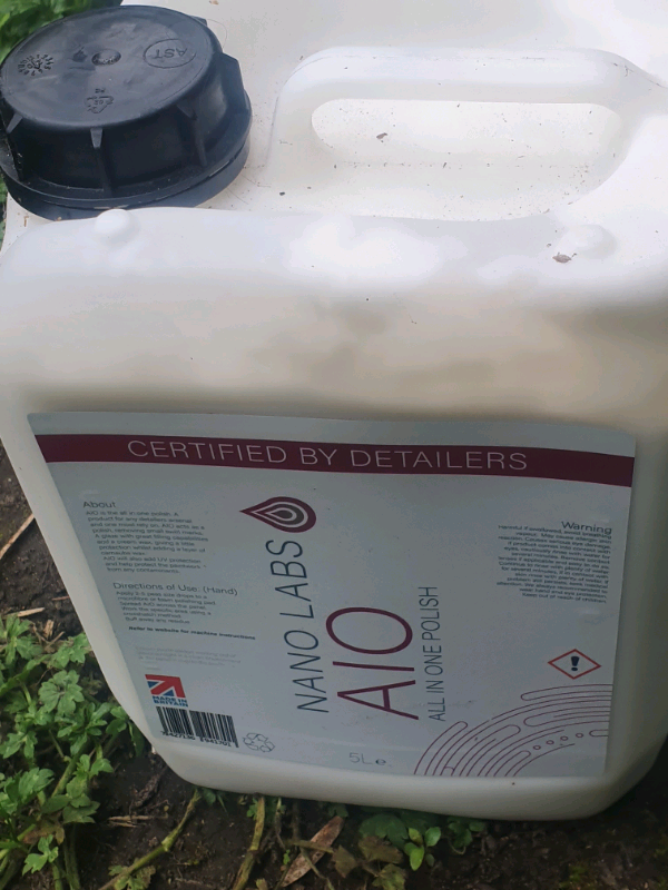 Car polishing for detailing 5 litre cans